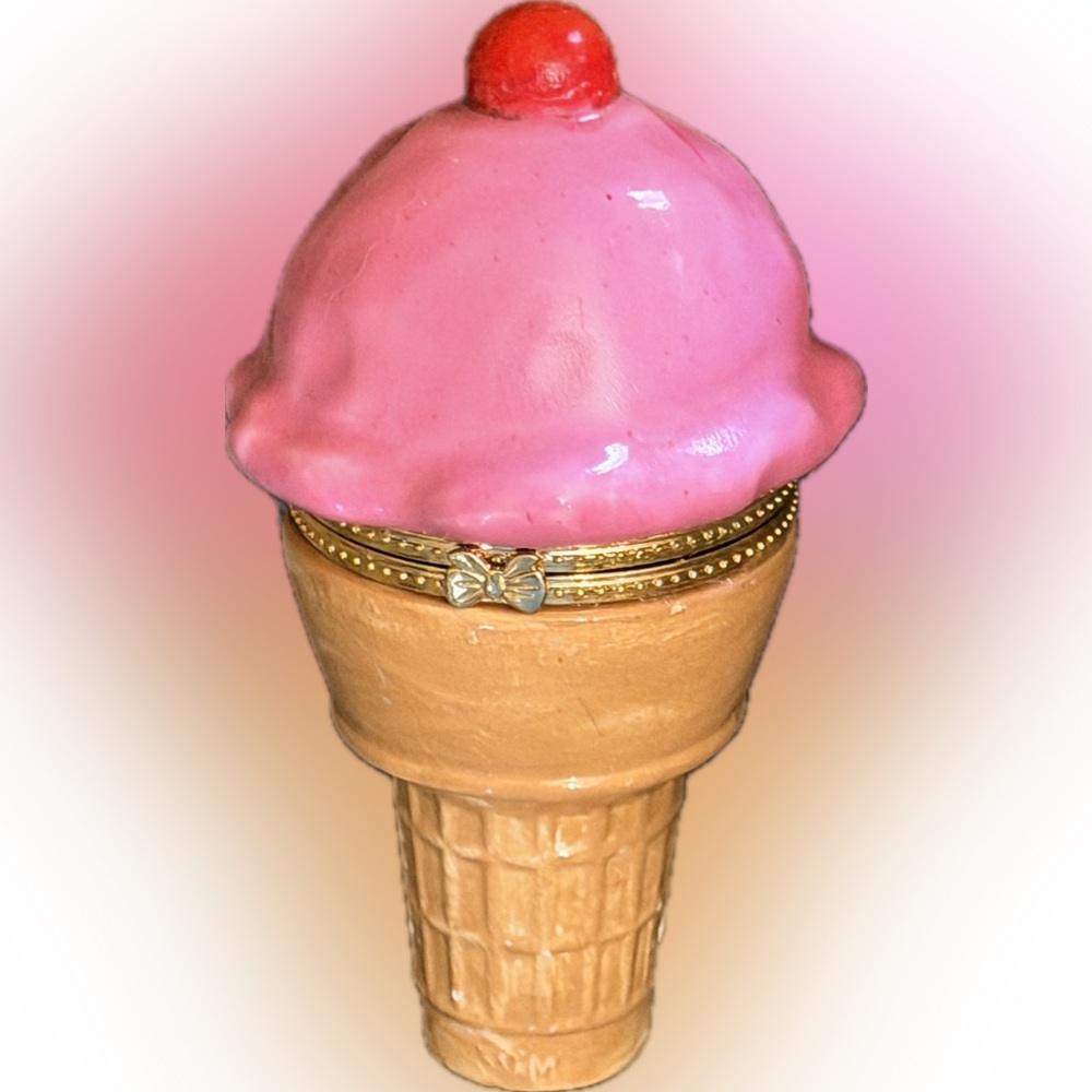 Ceramic Ice Cream Cone Hinged Box